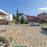 Apartments With A Parking Space Porec - 7154